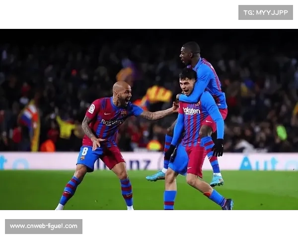 法兰克福后卫泰特训练中膝盖受伤,将无限期缺阵冲击球队后防线